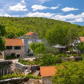 House Small paradise Slivno