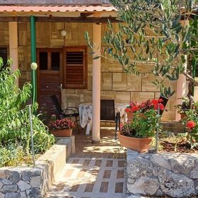 Apartments Šarić Jadrtovac