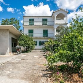 Apartments Katin Kutak Brodarica