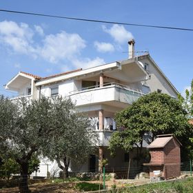 Apartments Akustik Sv. Filip i Jakov