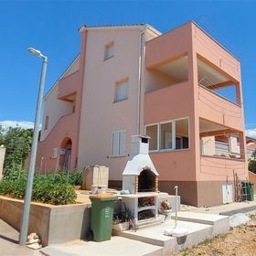 Apartments Pajo Plus Primosten