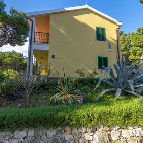 Apartments Ruzmarin - Antonija Rogoznica