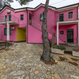 Apartments and Room Ruzmarin - Ana Rogoznica