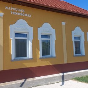 Napsugár Vendégház Apátfalva