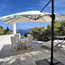 House Holiday Lodge Zirje