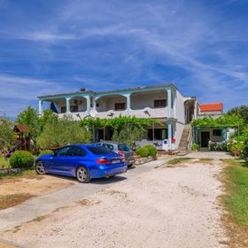 Apartments I&M Lopar