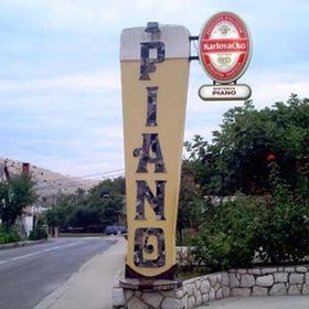 Apartment Piano Lopar