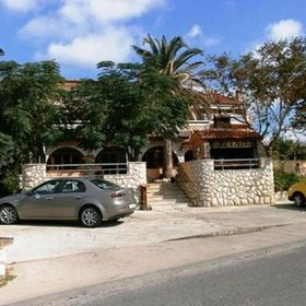 Apartment Piano Lopar