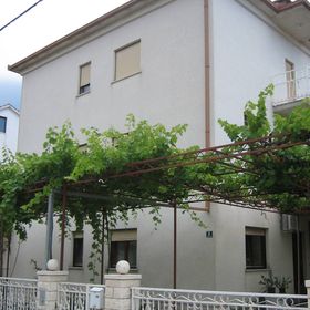 Apartmanok Parkolóhellyel Kastel Stafilic, Kastela - 20662 Kaštel Štafilić