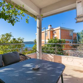 Apartmanok Parkolóhellyel Trogir - 23910