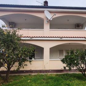 Apartmanok Parkolóhellyel Lopar, Rab - 23968 Lopar