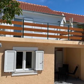 Nyaralóház Parkolóhellyel Bilice, Krka - 24006 Bilice