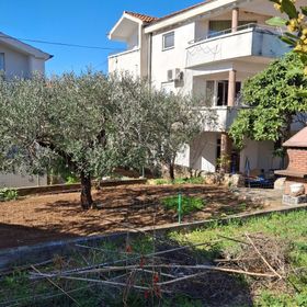 Apartmanok Parkolóhellyel Sveti Filip I Jakov, Biograd - 24057 Sveti Filip I Jakov