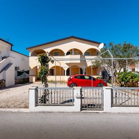 Apartmanok Parkolóhellyel Vir - 24173