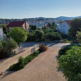 Apartmanok Parkolóhellyel Jezera, Murter - 24202 Jezera