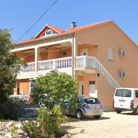 Apartmanok Parkolóhellyel Jezera, Murter - 24202 Jezera