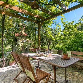 Apartmanok Parkolóhellyel Zrnovnica, Split - 24236 Žrnovnica