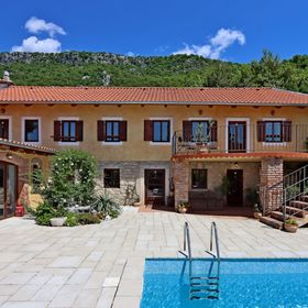 Ház Családok Részére Medencével Grizane, Crikvenica - 24302 Grižane