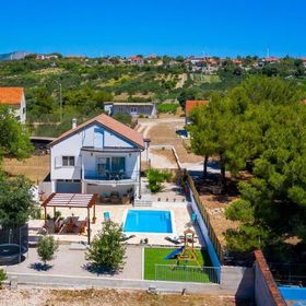 Ház Családok Részére Medencével Vrpolje, Sibenik - 24345 Vrpolje