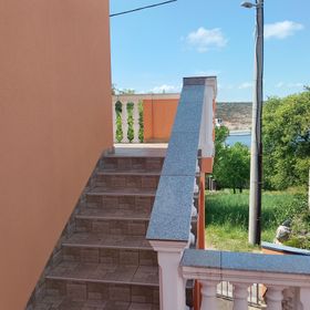 Apartmanok Parkolóhellyel Rovanjska, Paklenica - 24348 Rovanjska