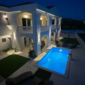 Apartmanok Medencével Pag - 24360