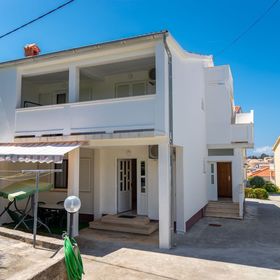 Apartmanok Parkolóhellyel Rab - 24367