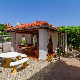 Apartmanok Parkolóhellyel Palit, Rab - 24376 Palit