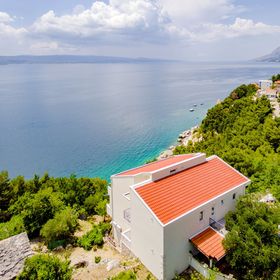 Apartmanok és Szobák A Tenger Mellett Brela, Makarska - 24416 Brela