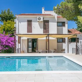 Ház Családok Részére Medencével A Tenger Mellett Arbanija, Ciovo - 24430 Arbanija