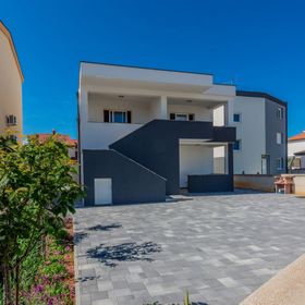 Apartmanok Parkolóhellyel Vir - 24432