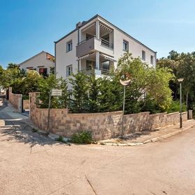Apartmanok Parkolóhellyel Rovinj - 24440