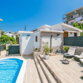 Ház Családok Részére Medencével Okrug Gornji, Ciovo - 24460 Okrug Gornji