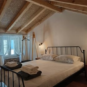 Apartmanok és Szobák Parkolóhellyel Komiza, Vis - 24523 Komiža