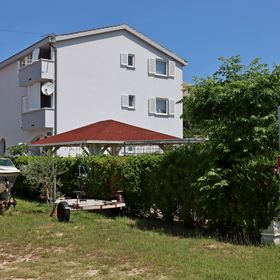 Apartmanok Parkolóhellyel Barbat, Rab - 24547 Barbat
