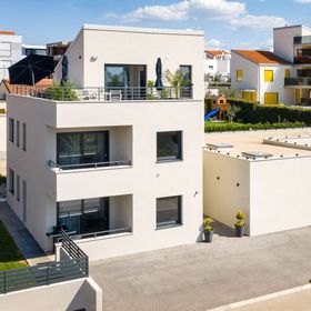 Apartmanok Parkolóhellyel Novigrad - 24561