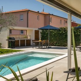 Apartmanok Családok Részére Medencével Novigrad - 24585