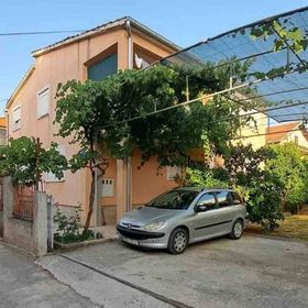 Apartmanok Parkolóhellyel Zadar - 24593