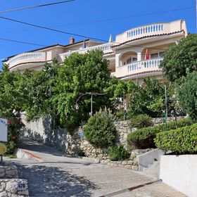 Apartmanok Parkolóhellyel Lopar, Rab - 24617 Lopar