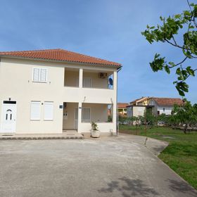 Apartments Tomislav Murter