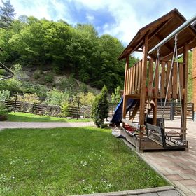 Cabana din Lemn Poiana Mărului