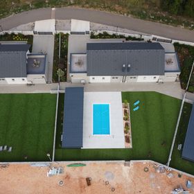 House Evermore 4 Lovinac