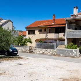 Apartment Nikica Mirca
