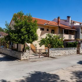Apartment Nikica Mirca