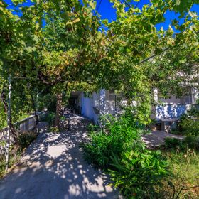 Apartments Ivica Barbat