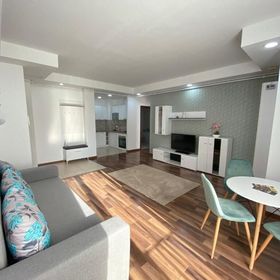 Green Deluxe Apartment Cosmopolis Ştefăneştii de Jos