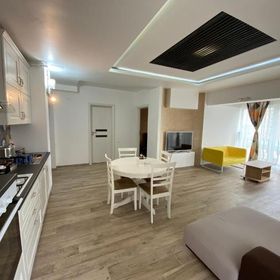 Sunny Deluxe Apartment Cosmopolis Ştefăneştii de Jos 