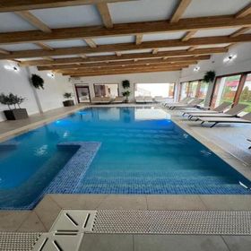 Casa Maramures Retreat & SPA Poienile Izei