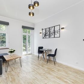 Przytulna Kawalerka w Sercu Nowej Rudy