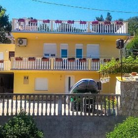 Apartments Niko Donji Karin