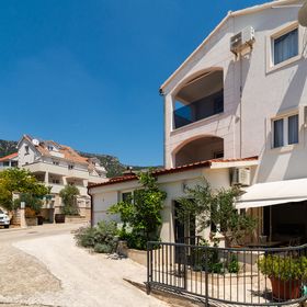 Apartman Bol - CDB849